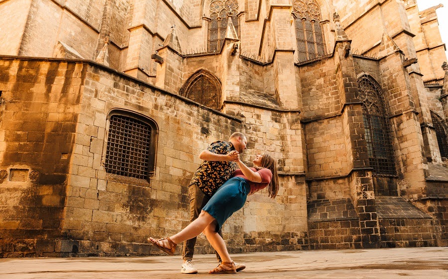 Beth and Josh in Gothic Quarter